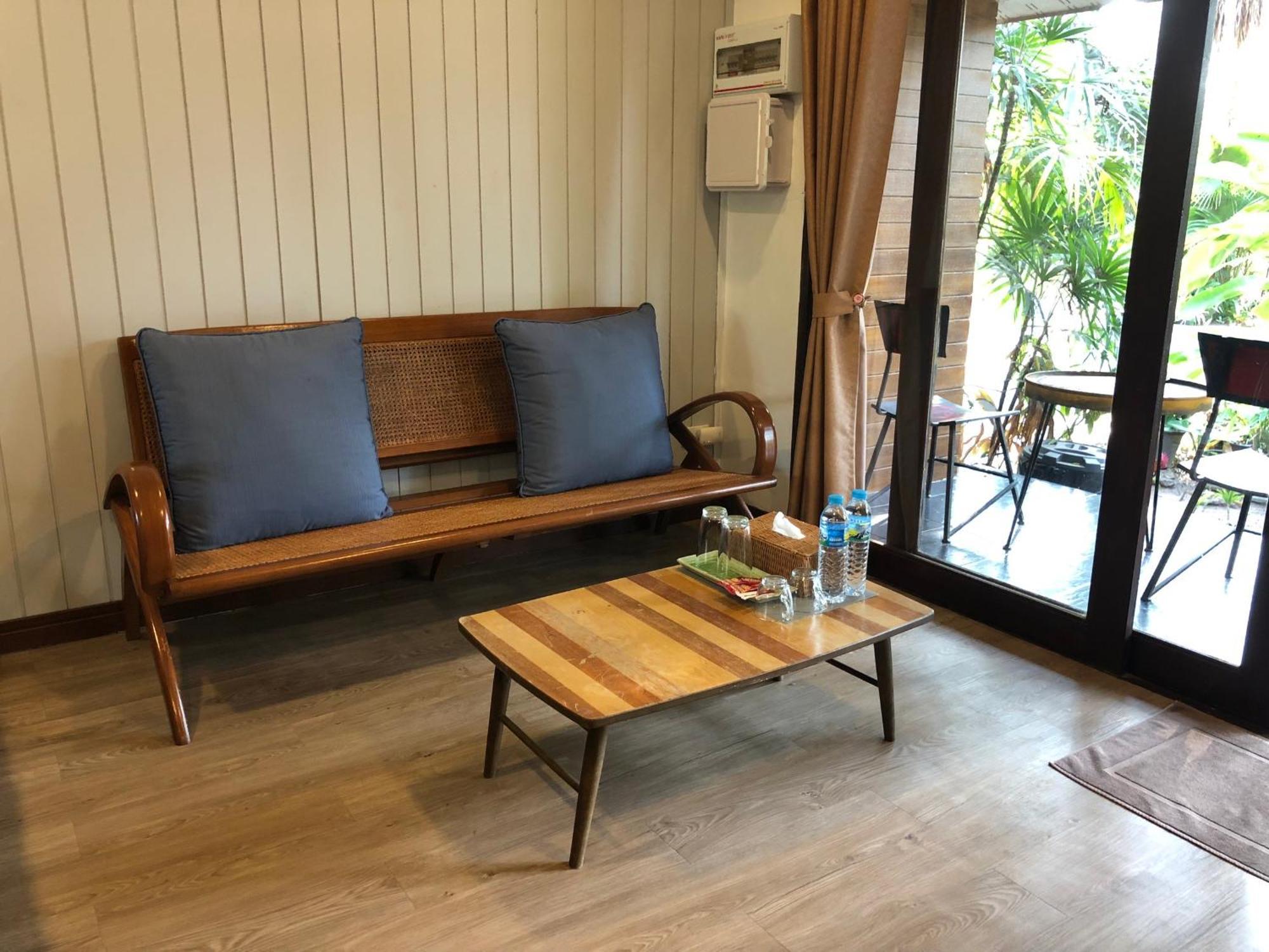 Likita Resort 반 페 외부 사진